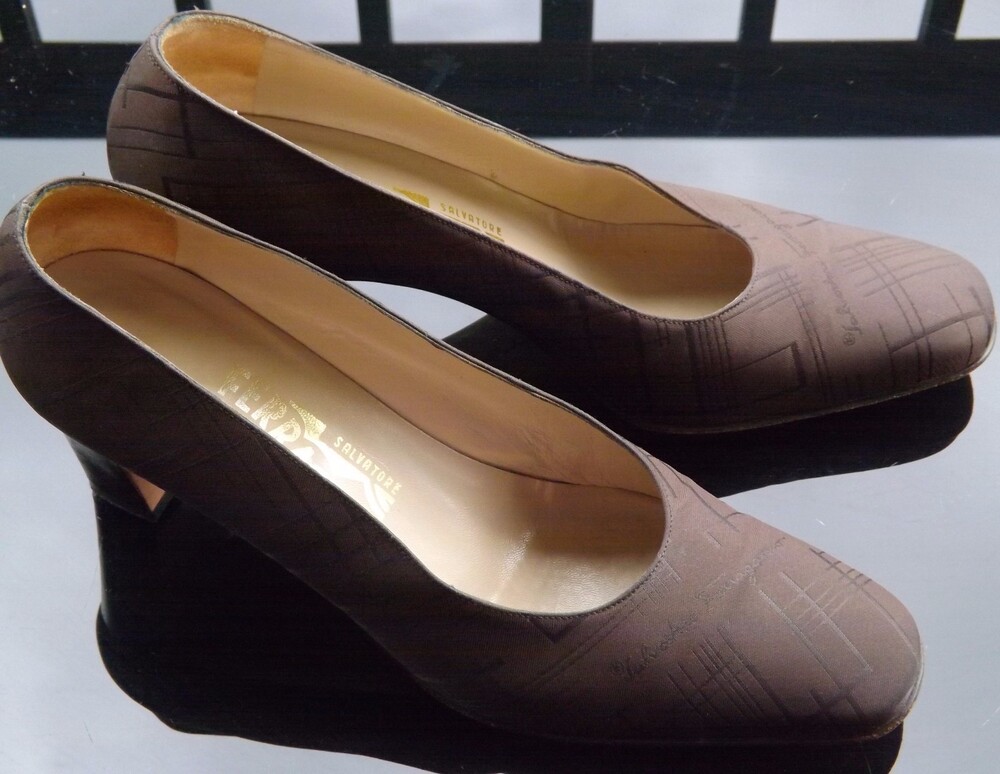SALVATORE FERRAGAMO FLORENCE Womens Brown Block Heel Pumps Size 9 Made In Italy